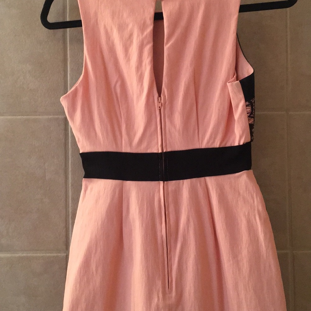 Dress - Picture 4 of 4